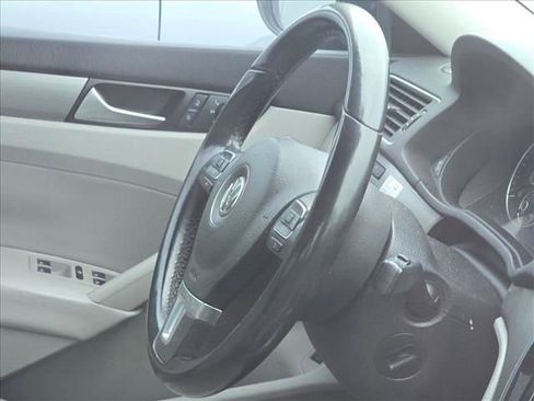 Used 2015 Volkswagen Passat TDI SE FWD image 27