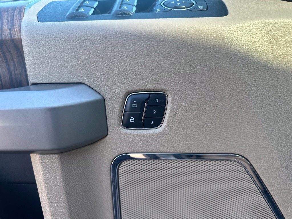 Used 2018 Ford F150 Lariat w/ Equipment Group 502A Luxury AWD/4WD image 32