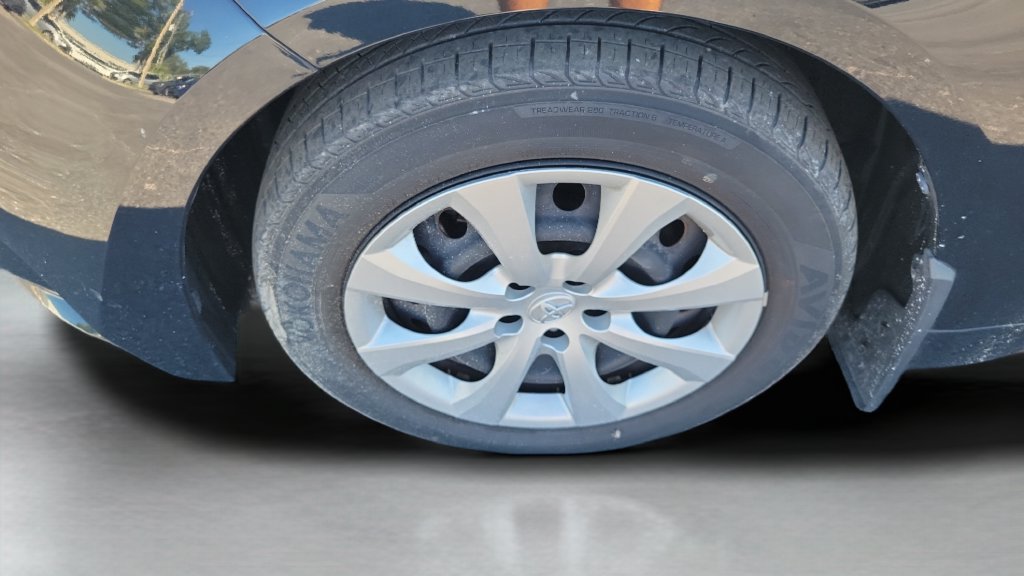 Used 2023 Toyota Corolla LE FWD image 10