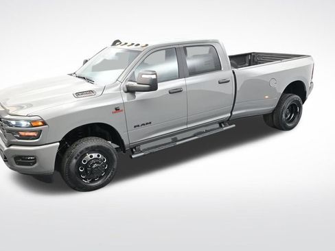Used 2026 RAM 3500 Big Horn AWD/4WD image 21