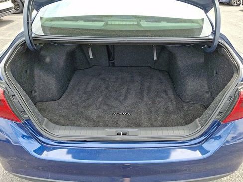 Used 2017 Nissan Altima 2.5 SR FWD image 32