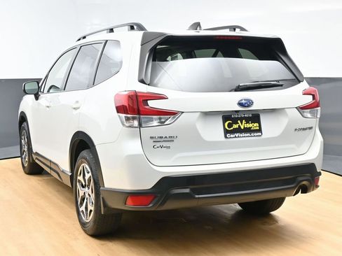 Used 2024 Subaru Forester Premium image 7