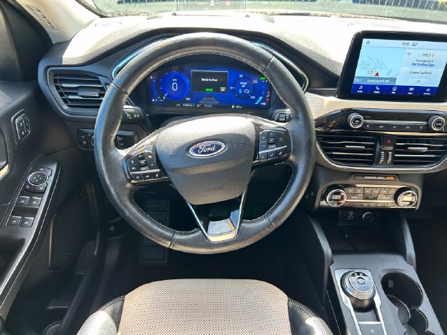 Used 2021 Ford Escape Titanium w/ Titanium Elite Package AWD/4WD image 16