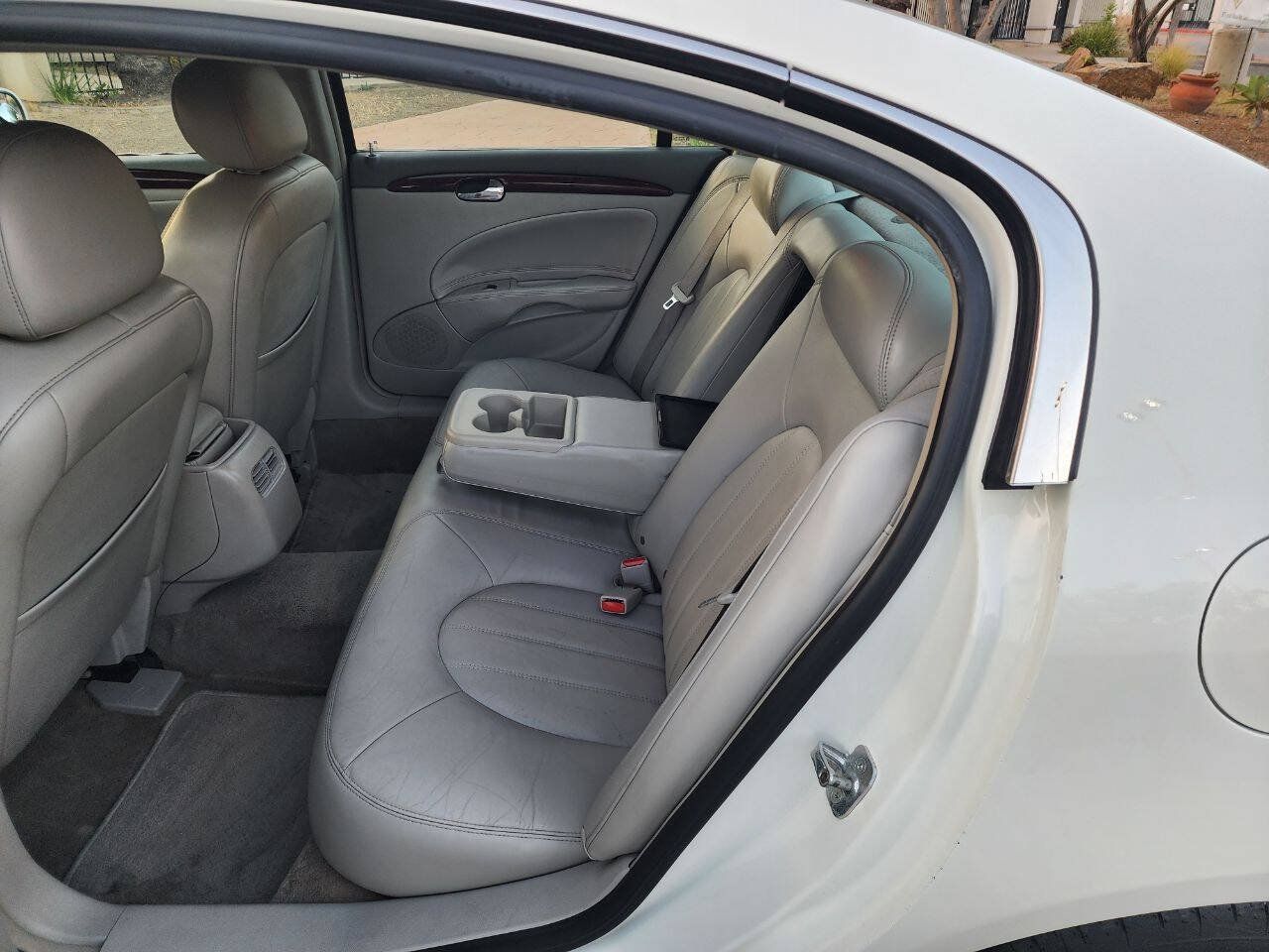 Used 2007 Buick Lucerne CXL w/ Luxury Package FWD image 24