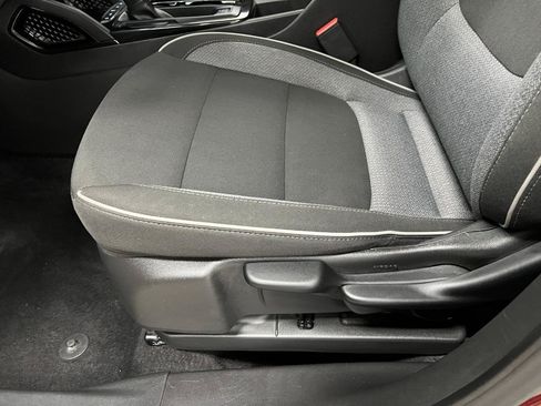 Used 2025 Chevrolet TrailBlazer LT FWD image 23