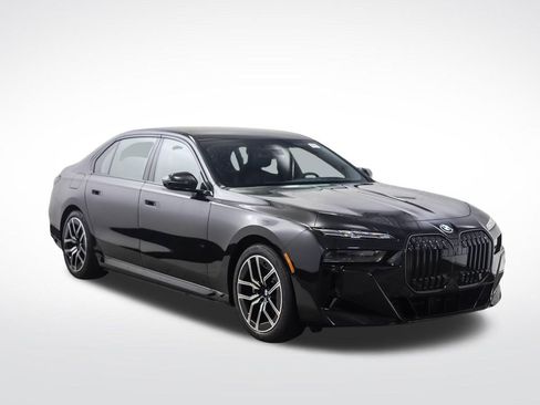 Used 2026 BMW 750e xDrive w/ Executive Package AWD/4WD image 7