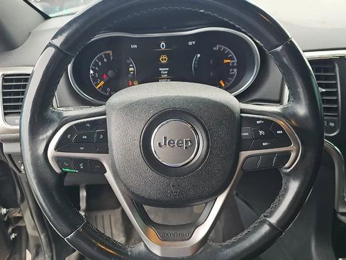 Used 2018 Jeep Grand Cherokee Laredo image 9