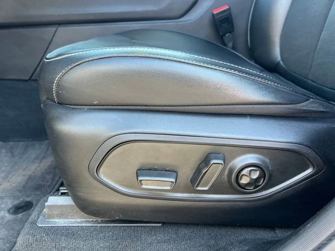 Used 2024 Jeep Grand Cherokee Altitude image 11