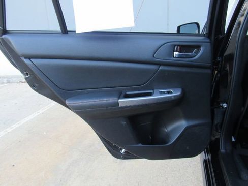 Used 2017 Subaru Crosstrek 2.0i Limited image 17