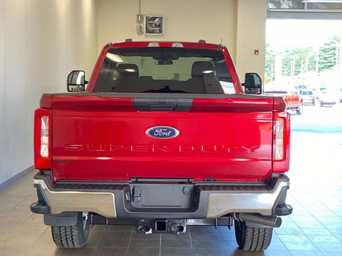 New 2026 Ford F250 XLT w/ FX4 Off-Road Package AWD/4WD image 6