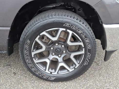 Used 2020 RAM 1500 Big Horn AWD/4WD image 8