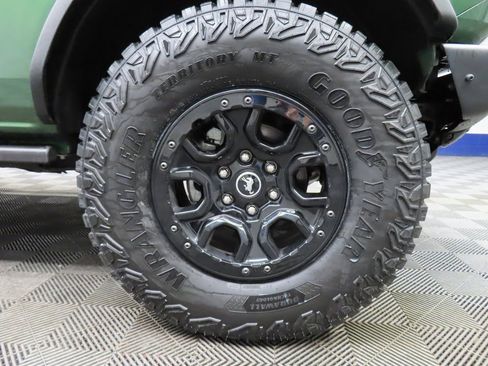 Used 2024 Ford Bronco Wildtrak image 8