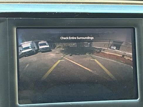 Used 2023 Chrysler Voyager LX FWD image 37