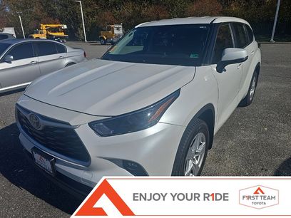 Used 2023 Toyota Highlander LE