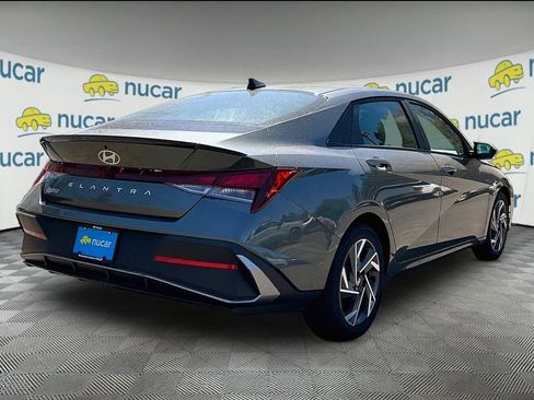 Used 2025 Hyundai Elantra Sport FWD image 8