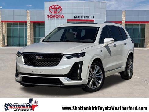 Used 2020 Cadillac XT6 Premium Luxury FWD image 1