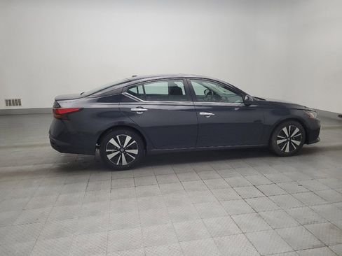 Used 2022 Nissan Altima 2.5 SV w/ SV Premium Package image 10