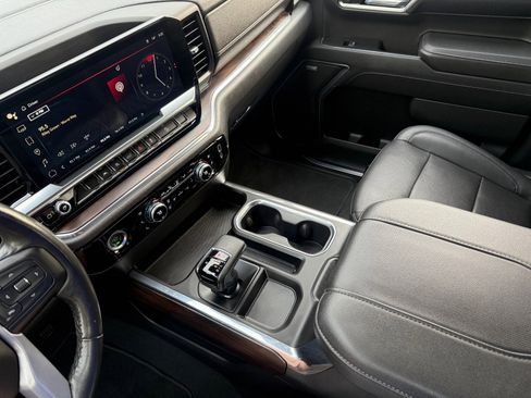 Used 2023 GMC Sierra 1500 SLT w/ SLT Convenience Package image 27