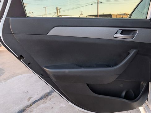 Used 2019 Hyundai Sonata SE image 27