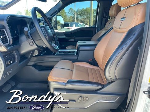 Used 2024 Ford F250 Platinum w/ FX4 Off-Road Package image 10