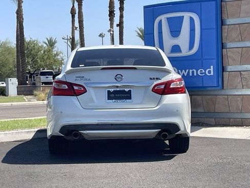 Used 2016 Nissan Altima 3.5 SL FWD image 6