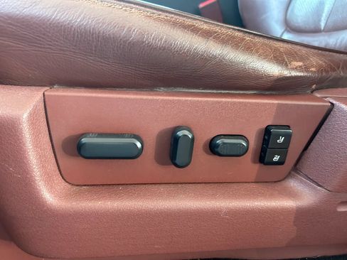 Used 2014 Ford F150 King Ranch w/ King Ranch Luxury Package AWD/4WD image 22
