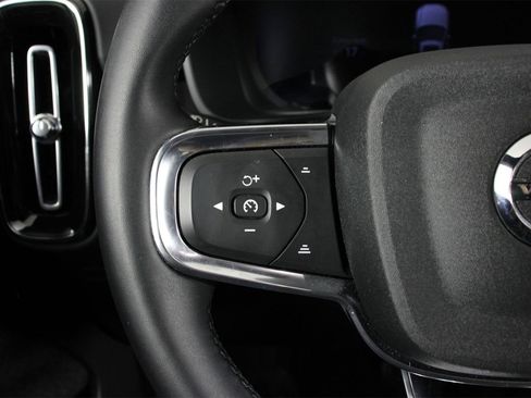 Certified 2023 Volvo XC40 Recharge Plus image 10