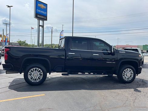 Used 2022 Chevrolet Silverado 3500 High Country w/ Safety Package II AWD/4WD image 6