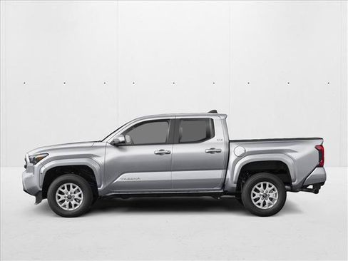 Used 2026 Toyota Tacoma SR5 RWD image 3