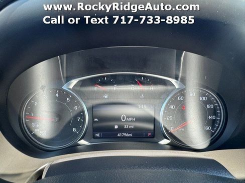 Used 2024 GMC Terrain SLT AWD/4WD image 11