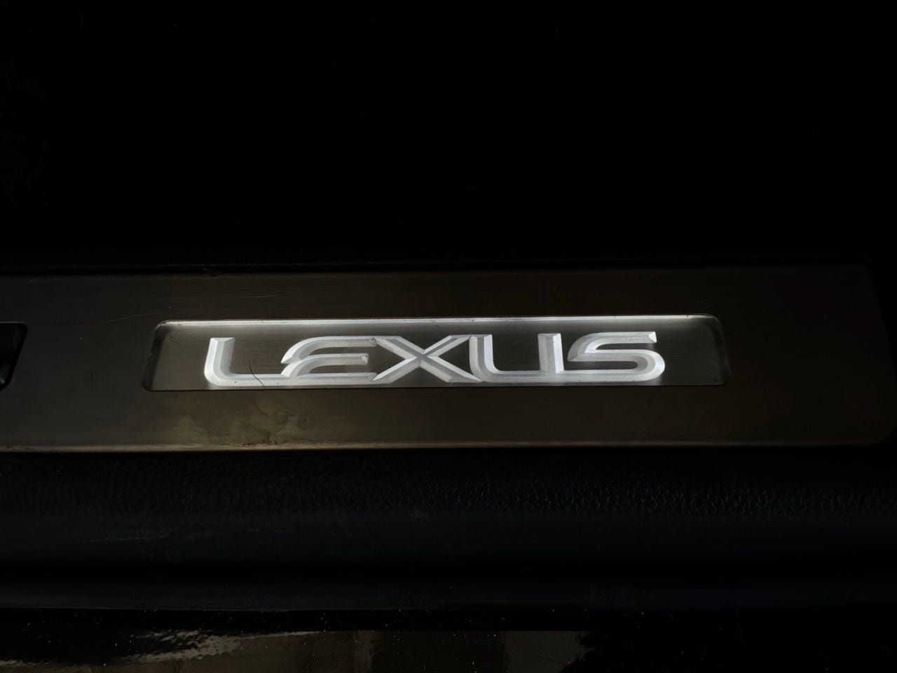 Used 2024 Lexus GX 550 w/ Accessory Package (2T) AWD/4WD image 14