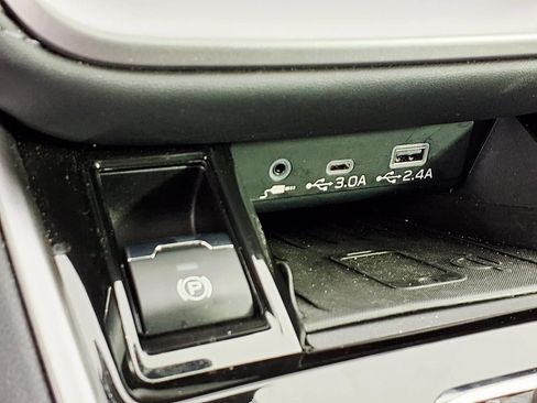 Certified 2025 Subaru Outback Touring AWD/4WD image 21