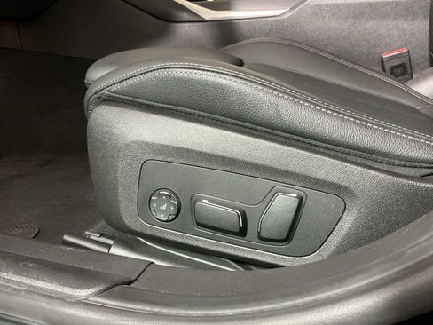 Certified 2025 BMW 330i xDrive Sedan w/ M Sport Package image 20