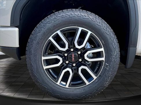 New 2026 GMC Sierra 1500 AT4 w/ AT4 Premium Package AWD/4WD image 12