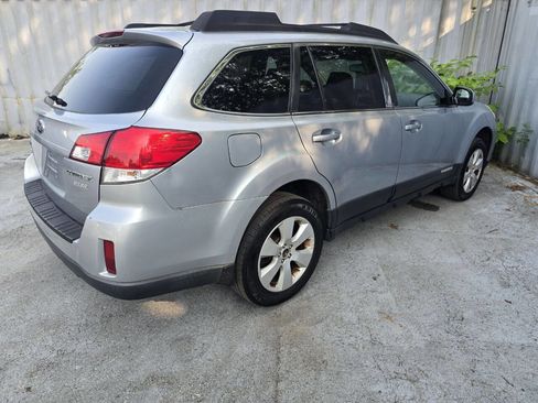 Used 2012 Subaru Outback 2.5i Premium w/ All-Weather Pkg image 8