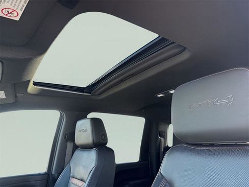 Used 2020 GMC Sierra 2500 AT4 w/ AT4 Premium Package image 19