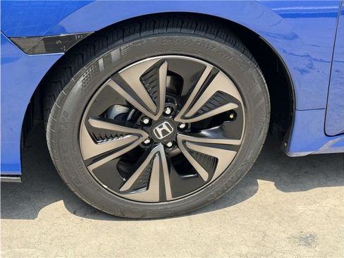 Used 2018 Honda Civic EX image 12