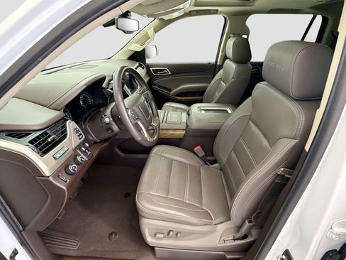 Used 2020 GMC Yukon Denali w/ Denali Premium Package AWD/4WD image 18