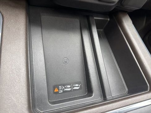 Used 2022 GMC Sierra 1500 Denali w/ Denali Reserve Package image 17