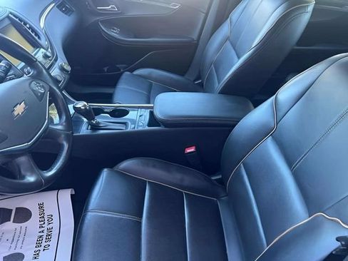 Used 2019 Chevrolet Impala Premier FWD image 12