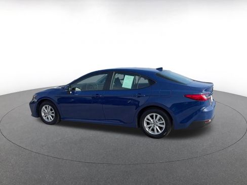Used 2025 Toyota Camry LE image 10