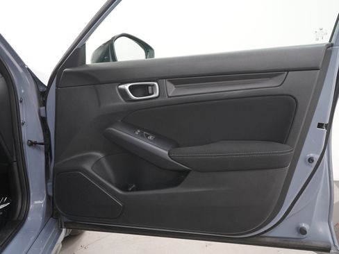 Used 2024 Honda Civic Sport image 9