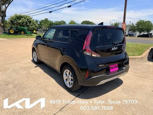 Certified 2025 Kia Soul LX w/ LX Technology Package FWD image 7