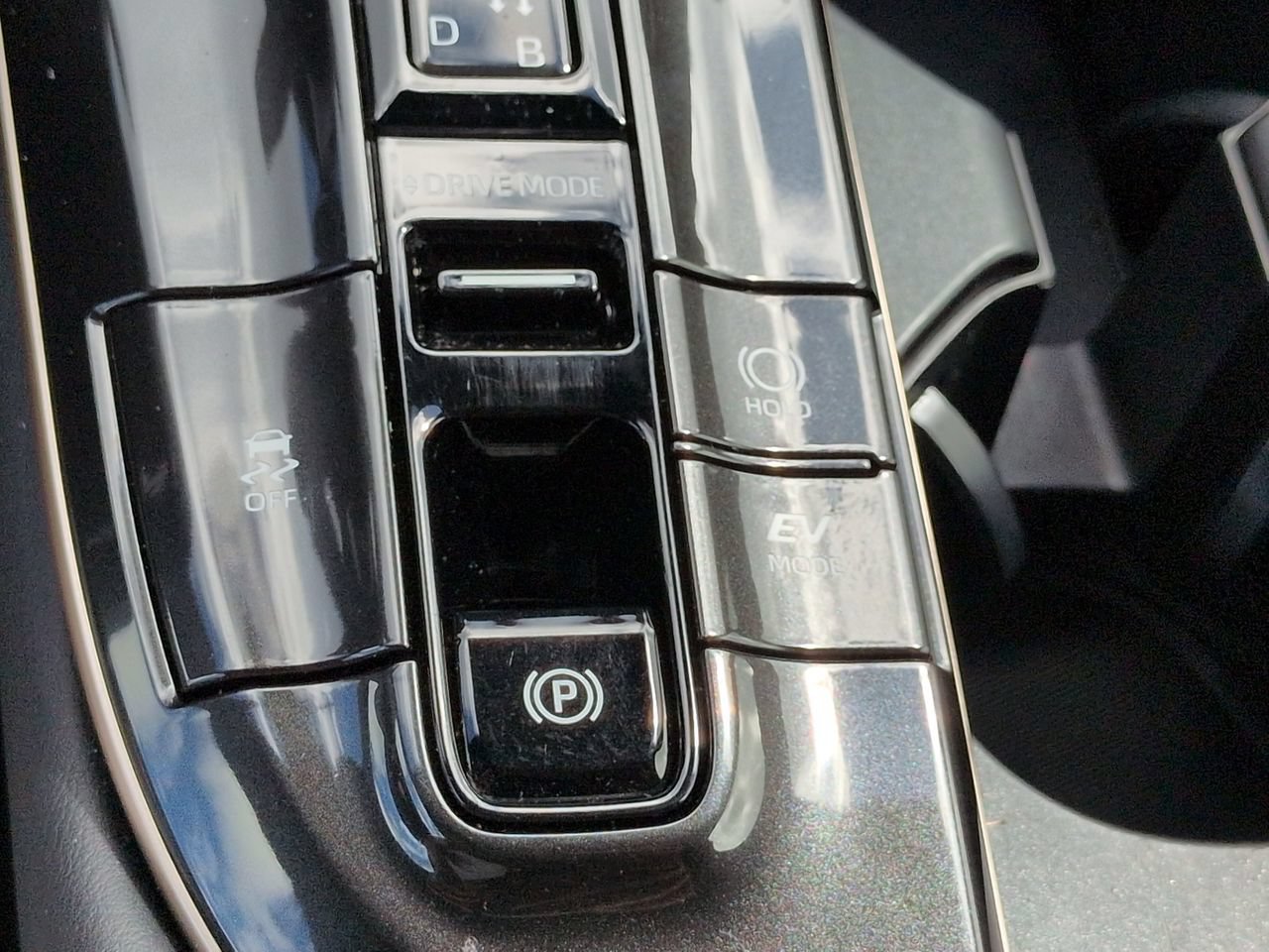 Used 2024 Toyota Crown AWD/4WD image 31