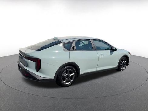 Used 2025 Kia K4 FWD image 15