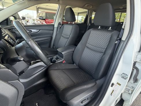 Used 2018 Nissan Rogue SV FWD image 9