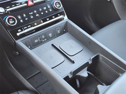 Certified 2025 Hyundai Santa Fe Calligraphy image 16