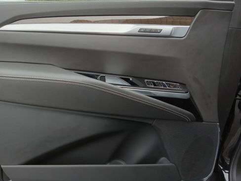 Used 2026 Cadillac Escalade Platinum Sport w/ LPO, ONYX Package image 9