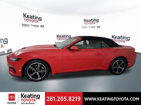 Used 2025 Ford Mustang Premium RWD image 8