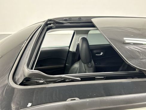 Used 2018 Jeep Compass Limited w/ Navigation Group image 20